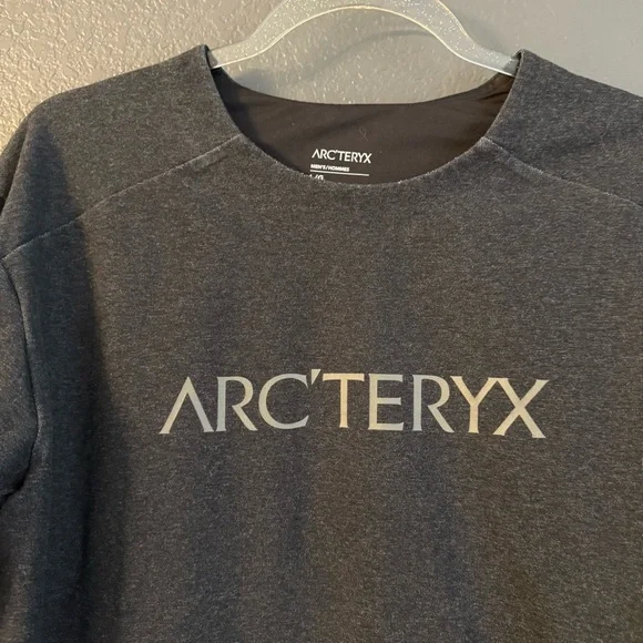 ARC’TERYX • men’s momentum centre pullover sweatshirt - large - Picture 3 of 7